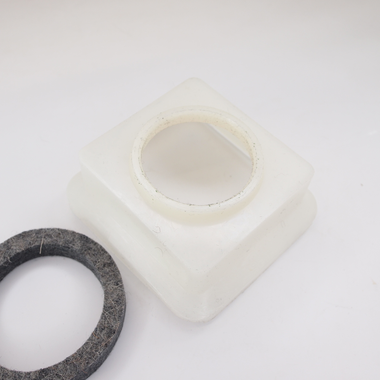 マニアックコレクション / MEC.EUR Lambretta Fuel Tank Cap Drip Tray Felt Ring