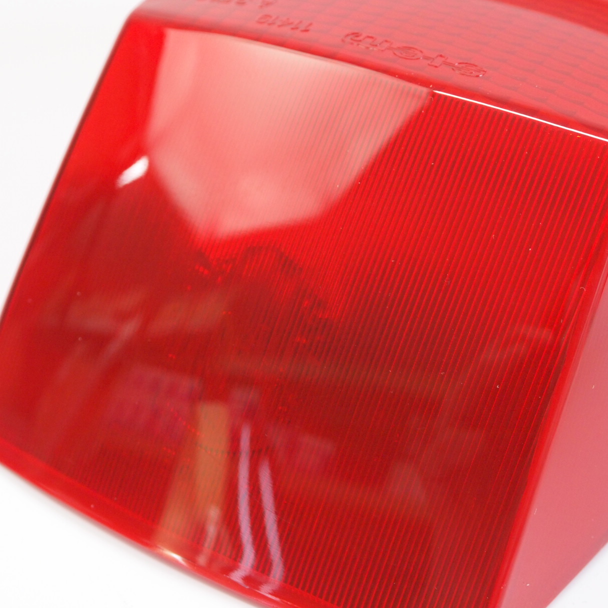マニアックコレクション / Taillight SIEM for Vespa 50S 100 ET3 90 50R ETS