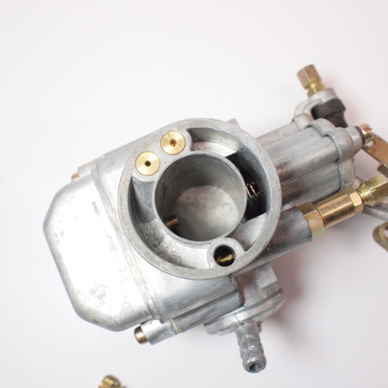 Carburetor PartCarburetor OEMジェットサイズの10031340を備えた部品無制限のキャブレターフル修理キット