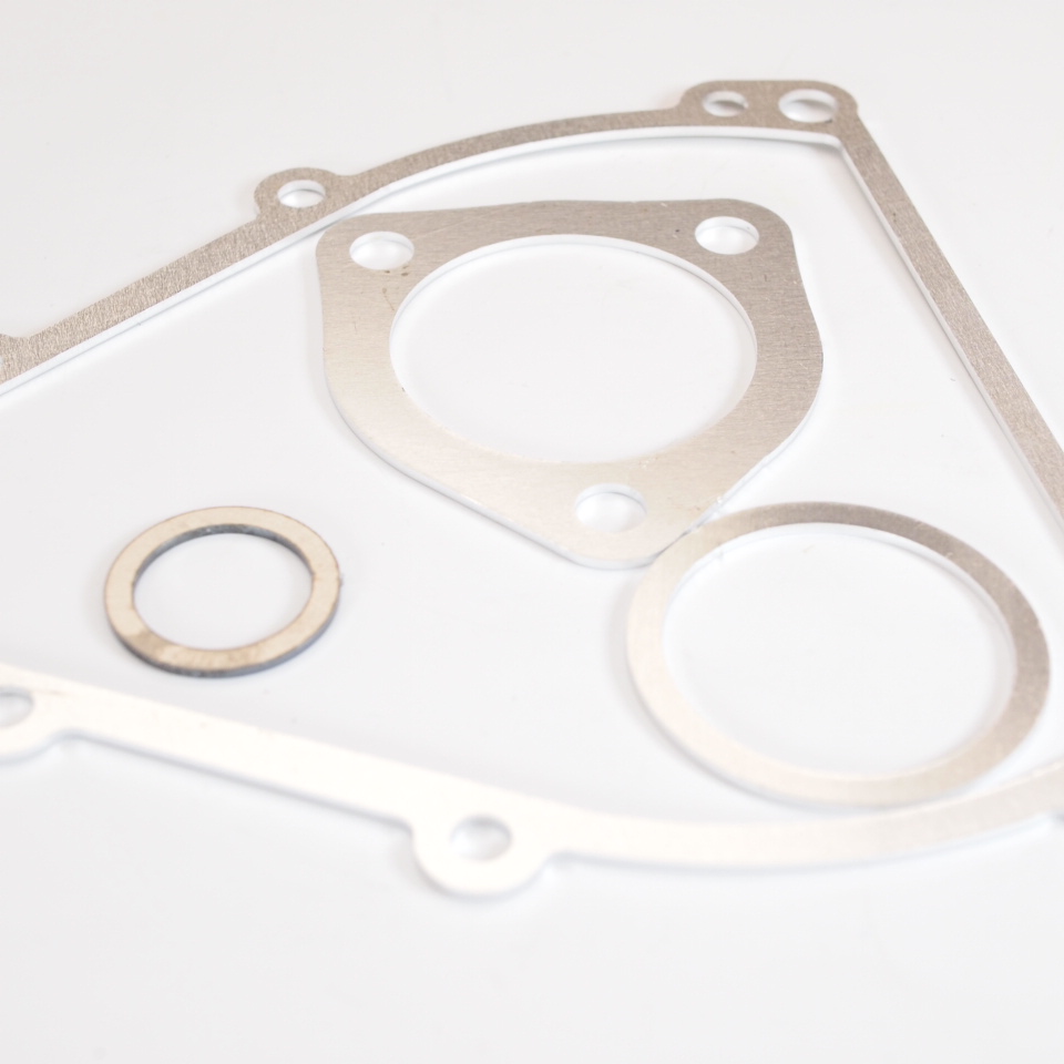 マニアックコレクション / Spacer set clutch cover BGM PRO 4pieces 1.5mm VESPA スモール系用