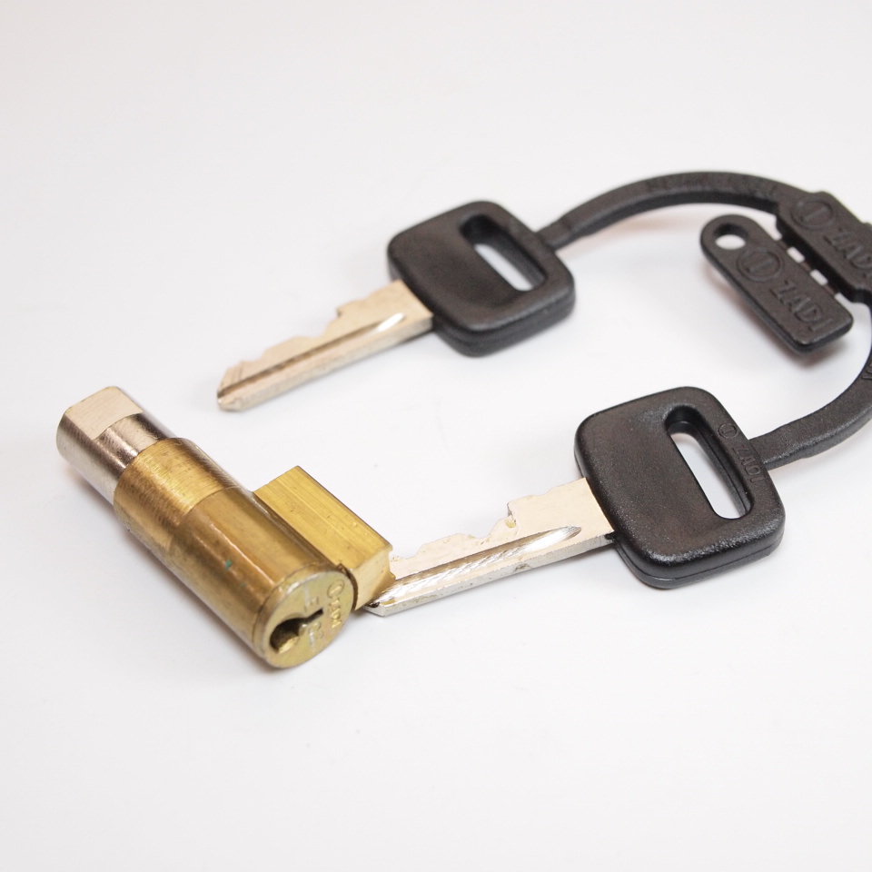 マニアックコレクション / Cylinder Locks ZADI steering lock for VESPA 6mm